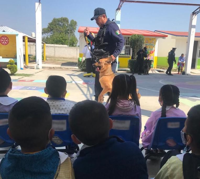 Brindan pláticas de educación vial policías de Huamantla en instituciones educativas